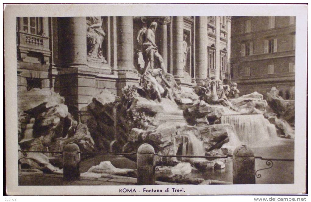 ROMA Fontana Di Trevi - Formato Piccolo Non Viaggiata - Fontana Di Trevi