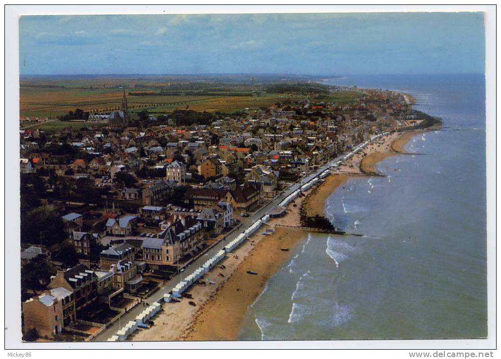 SAINT AUBIN SUR MER ---vue Aérienne, Vue Générale De La Plage Et La Ville,cpm éd SODALFA - Saint Aubin