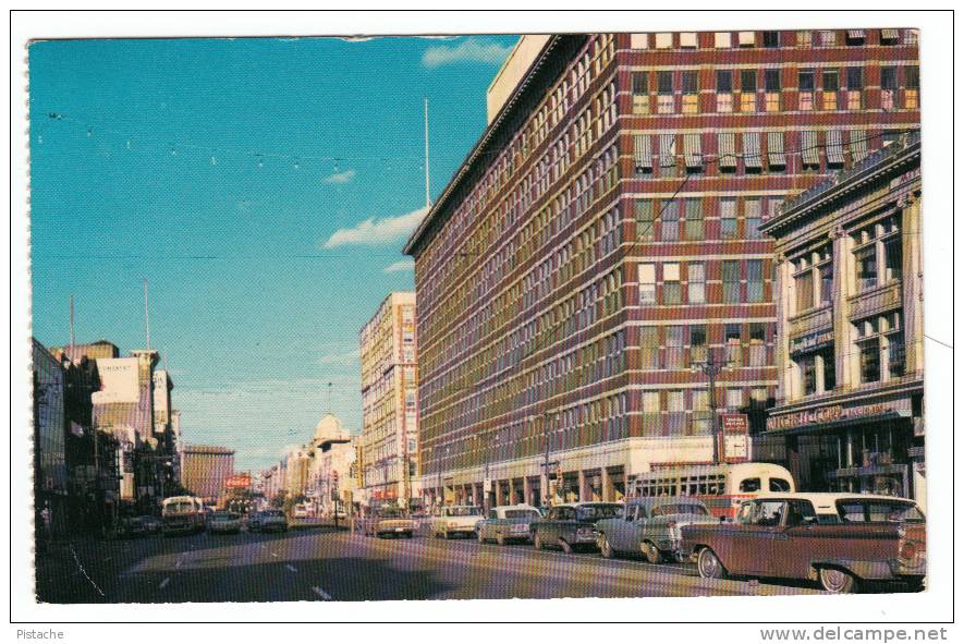 Winnipeg Manitoba Canada - Portage Avenue - Street Rue Cars Voitures - Circulée 1968 - Winnipeg