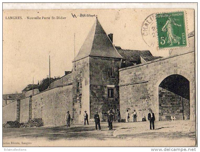 Langres  52   Porte St Didier  (voir Scan) - Langres