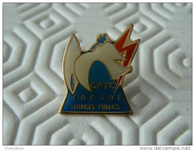 PIN´S EDF GDF SERVICES PUBLIQUES SYNDICAT CFTC OISEAU - EDF GDF