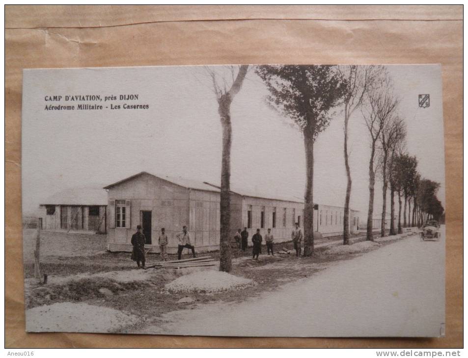 Bx/359 - Belle CPA Sépia:  "Camp D'aviation Près DIJON (Longvic) - Aérodrome Militaire-Les Casernes" - Autres & Non Classés