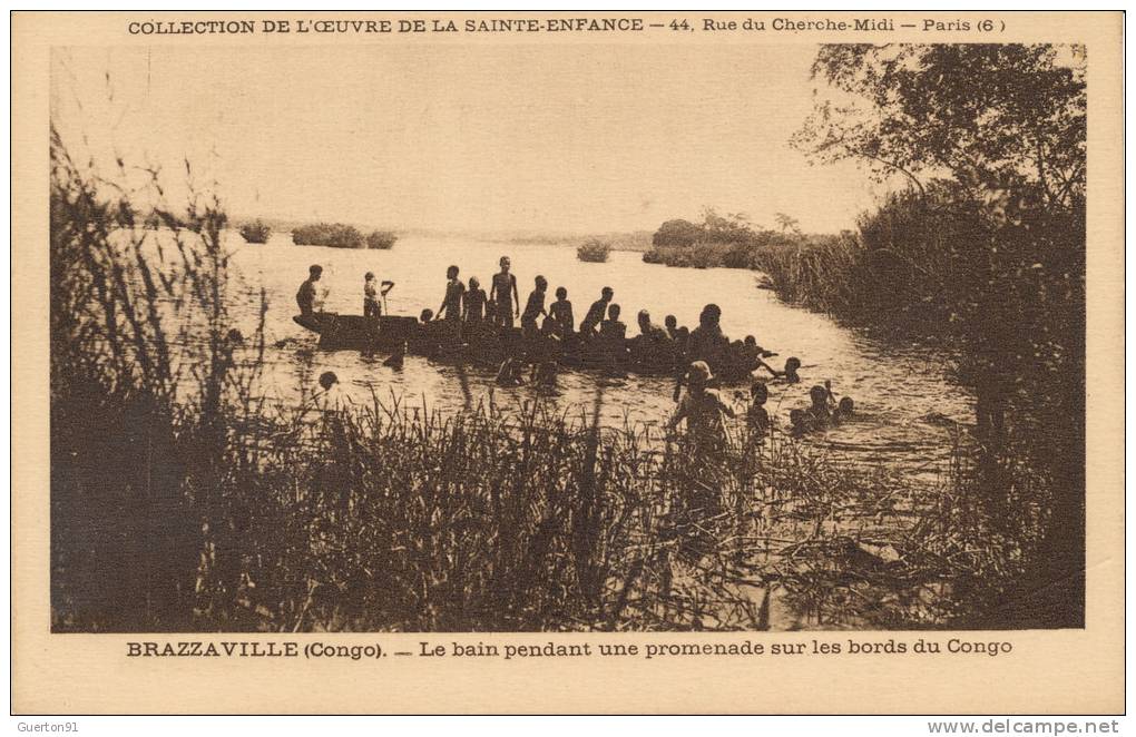 ( CPA AFRIQUE )  CONGO  /  BRAZZAVILLE  /  Le Bain Pendant Une Promenade Sur Les Bords Du Congo  - - Brazzaville