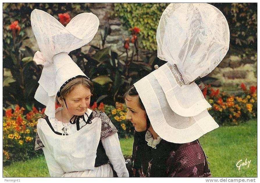 CPA-1965-50ST LO-GROUPE FOLKLORIQUE-Le PIED Qui REMUE-CONFIDENCES-COSTUMES 1840--- TBE - Danses