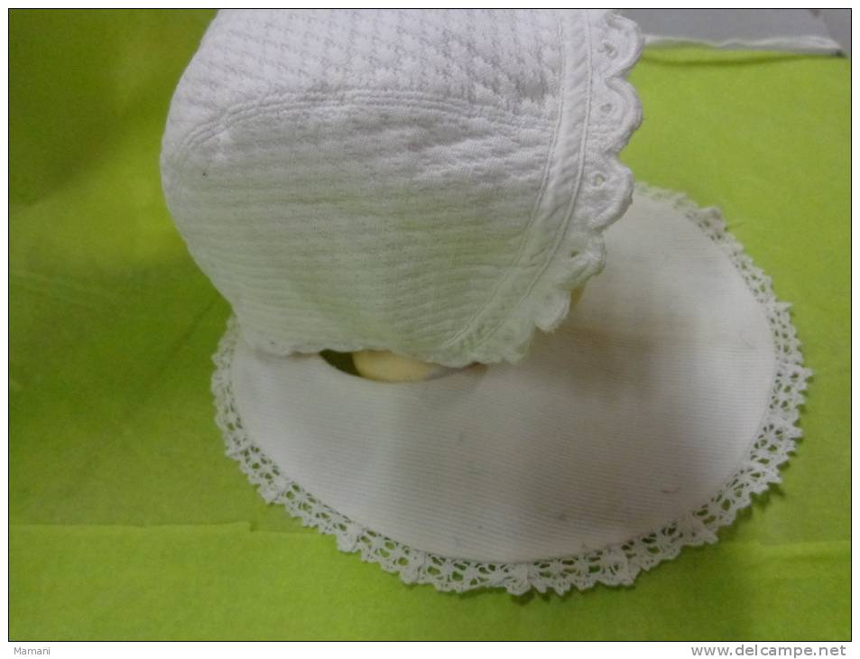 Coiffe Ou  Bonnet + Bavoir  De Bebe Pour Poupee Ou Poupon  (8)- - Otros & Sin Clasificación