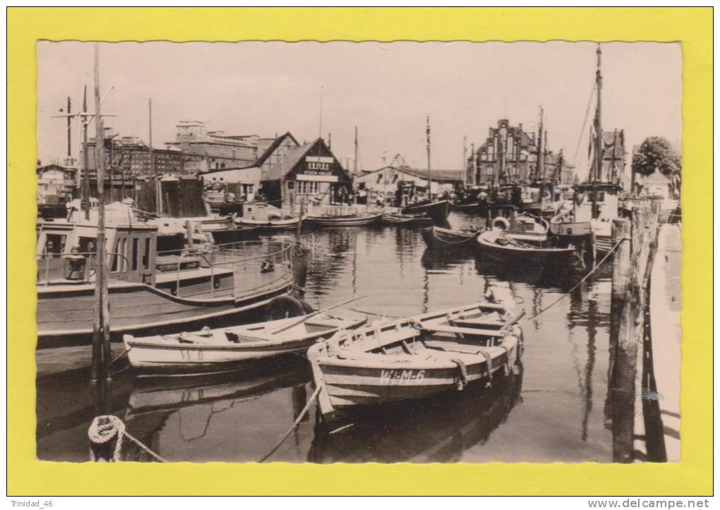 WISMAR IM ALTEN HAFEN  PORT DE PECHE EN MER - Wismar