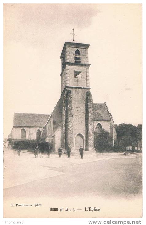 BROU (Eure-et-Loir) - L'eglise - Animation Avec 6 Personnages - TBE, Carte Petit Format Neuve, 2 Scans - Other & Unclassified