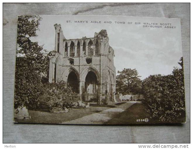 Scotland   St. Mary's Aisle And Tomb Of Sir Walter Scott  Dryburgh Abbey  - Roxburghshire    D93632 - Roxburghshire