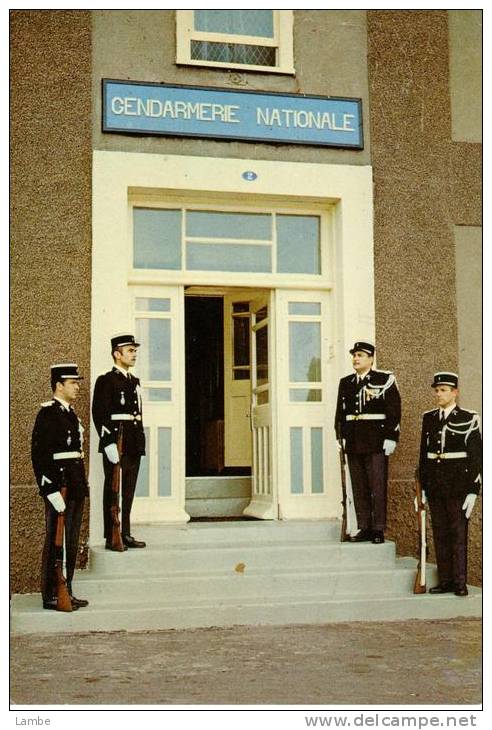 Saint-Pierre Et Miquelon - Les Gendarmes - Saint-Pierre-et-Miquelon