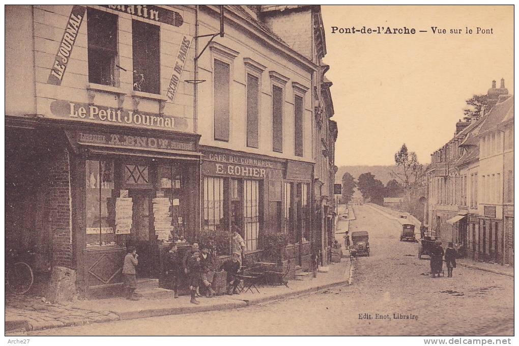 CPA - 27 - PONT DE L'ARCHE - Vue Sur Le Pont - Pont-de-l'Arche