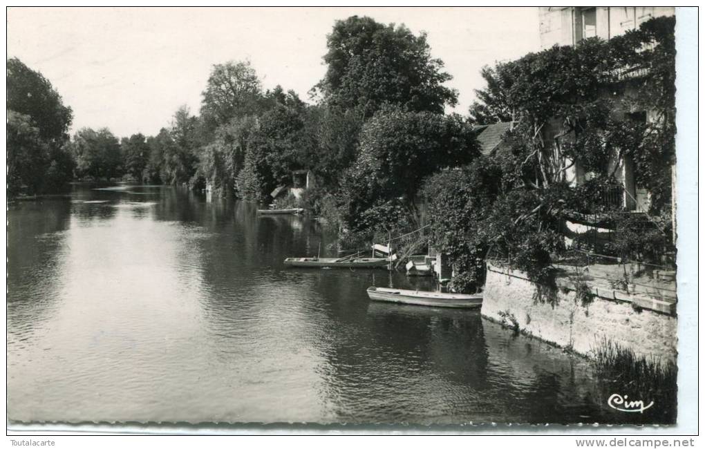 CPSM 41 MONTOIRE SUR LE LOIR BORDS DU LOIR 1958 - Montoire-sur-le-Loir