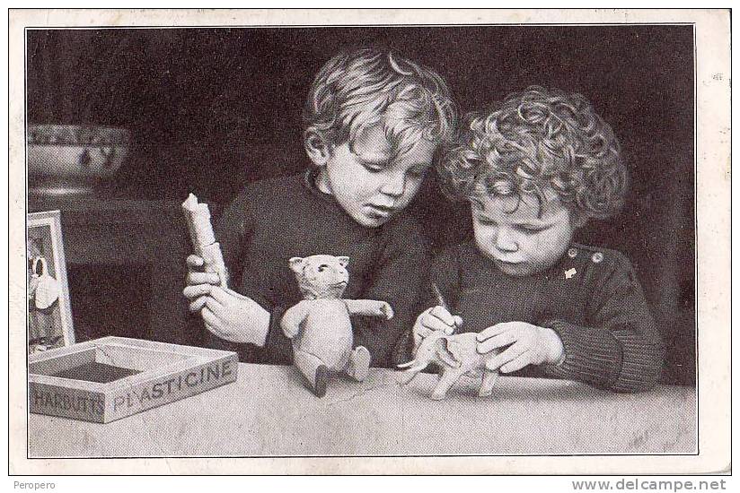 AK KINDER  Teddybären Jungen Spielen Mit Plastilin  OLD POSTCARD - Autres & Non Classés