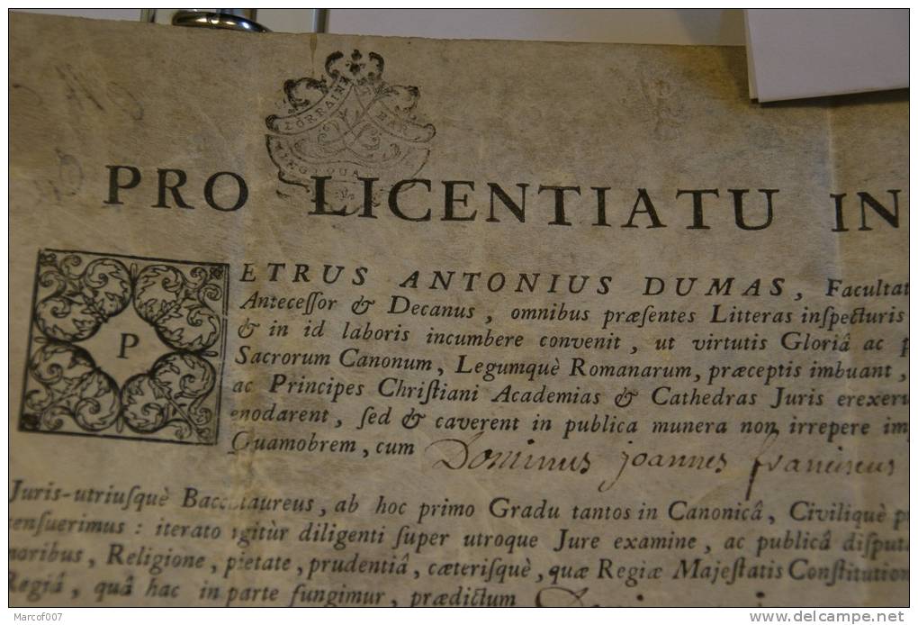 MANUSCRIT SUR  PARCHEMIN 1775 PRO LICENTIATU IN UTROQUE JURE + SIGNATURE - JOLI A VOIR - Manuscrits