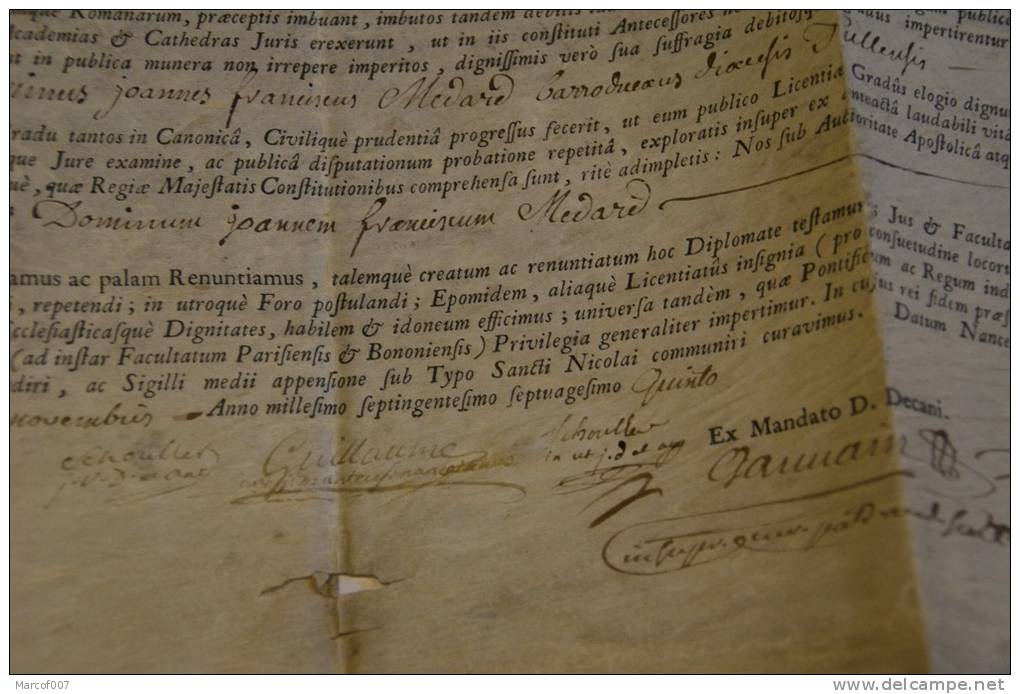 MANUSCRIT SUR  PARCHEMIN 1775 PRO LICENTIATU IN UTROQUE JURE + SIGNATURE - JOLI A VOIR - Manuscrits