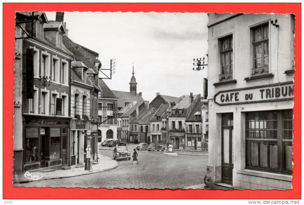 SAINT POL Sur TERNOISE - Place Du Maréchal Leclerc. (animation) - Saint Pol Sur Ternoise