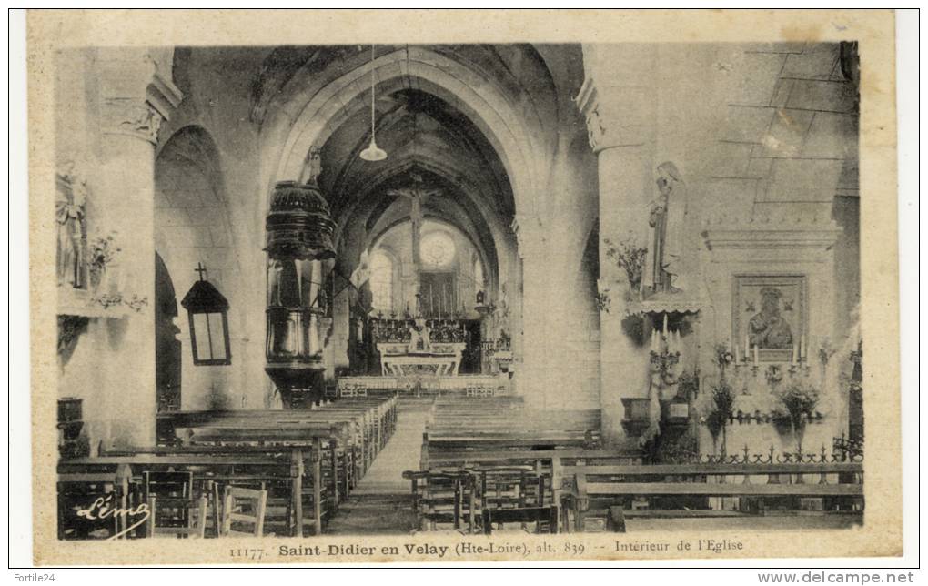 Carte Postale Avec Cachet Hexagonal Pointillé St Victor Malescourt Hte Loire 1938; Saint Didier En Velay Intérieur églis - 1921-1960: Période Moderne