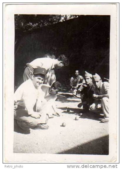 Photo Ancienne, Militaires Jouants Aux Boules, Pétanque - Sports