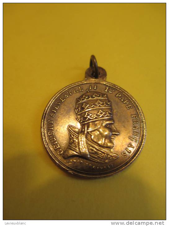 Religion/Gerbert D'Aurillac/ Pape Silvestre II/ Médaille Ronde En Cuivre Jaune/ AURILLAC/Cantal/ 1851    CAN25 - Avant 1871