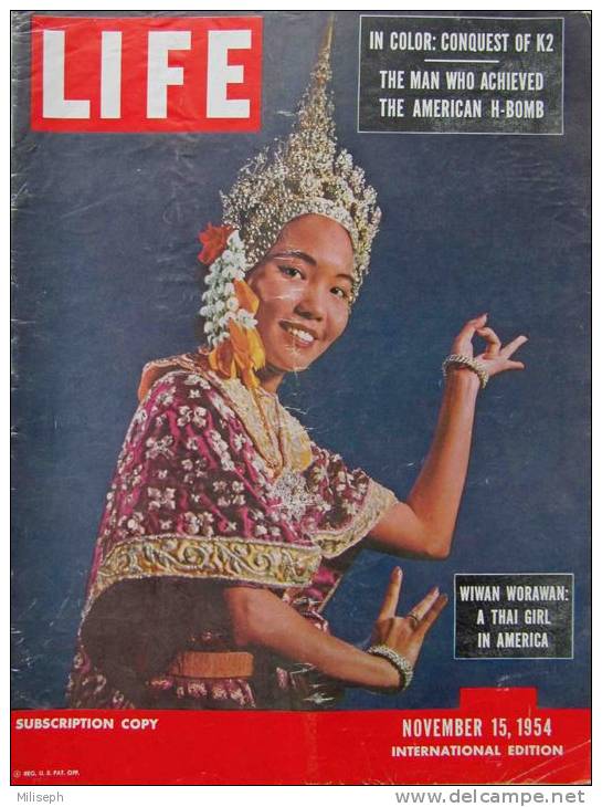 Magazine LIFE - NOVEMBER 15 , 1954 - INTER. ED. -  LES  ITALIENS CONQUIÈRENT LE SOMMET INACCESSIBLE - FIAT Etc  (3022) - Novedades/Actualidades