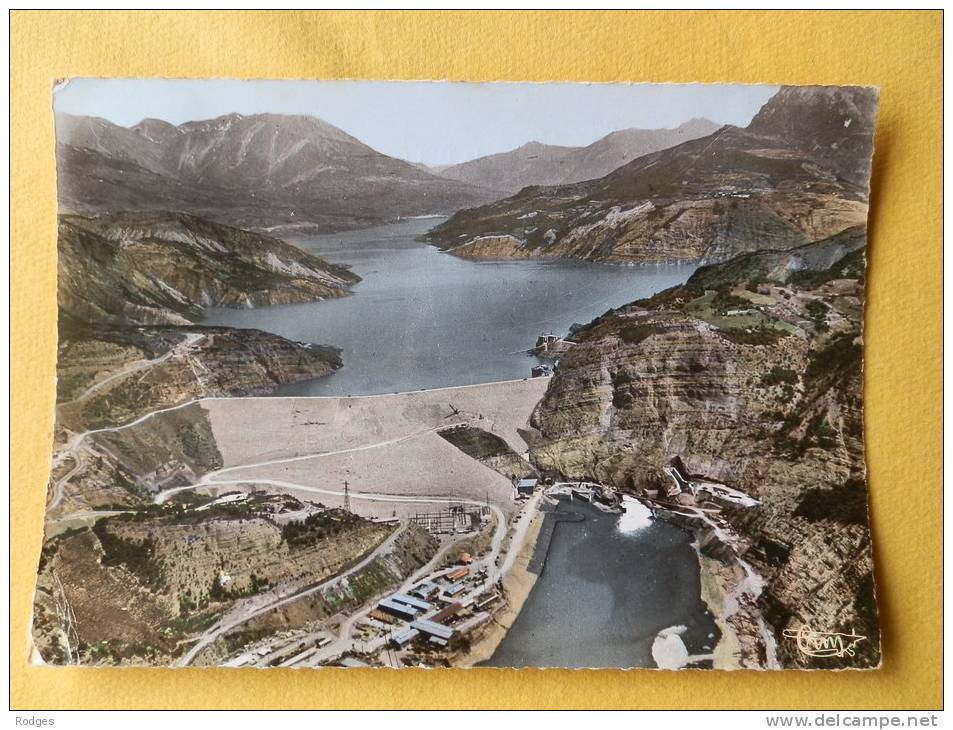 Dep 05 , Cpm SERRE PONCON , Lac Et Barrage , 267.8A , Vue Générale (28.30) - Altri & Non Classificati