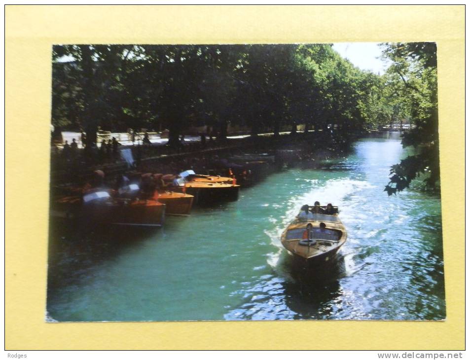 Dep 74 , Cpm  ANNECY , Le Canal Du Vassé Vu Du Pont Des Amours , 74H38 (85) - Annecy