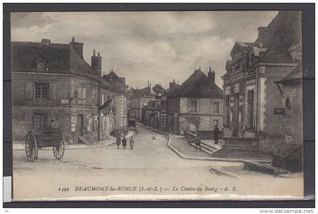 37 - Beaumont La Ronce - Le Centre Du Bourg - Animée - Beaumont-la-Ronce