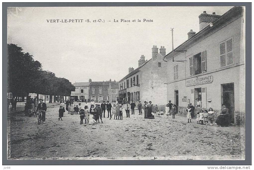 91 - Essonne - Vert Le Petit - La Place Et La Poste - Vert-le-Petit