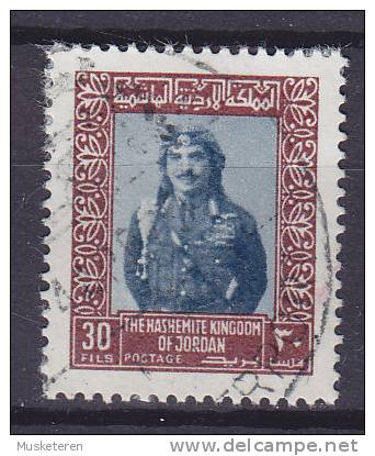 Jordan 1975 Mi. 969      30 F King König Hussein II. In Uniform - Jordanie