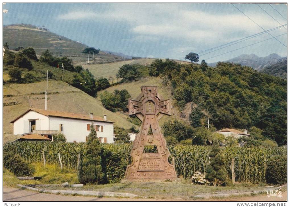 Cp , RÉGIONS , AQUITAINE , Pays Basque , Croix Basque à Bidarray - Aquitaine