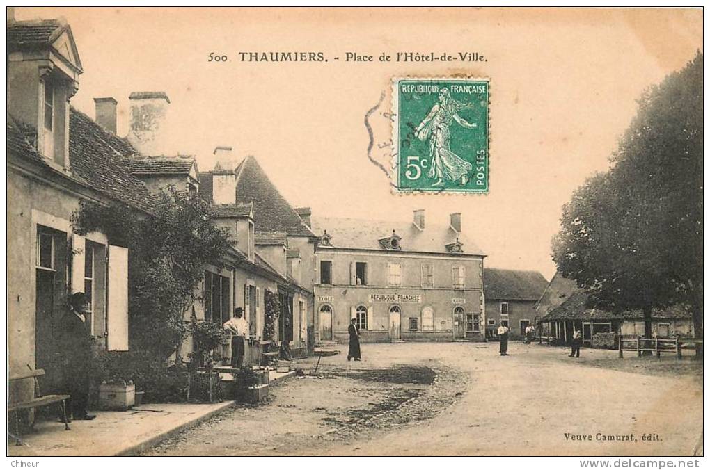THAUMIERS PLACE DE L'HOTEL DE VILLE - Thaumiers