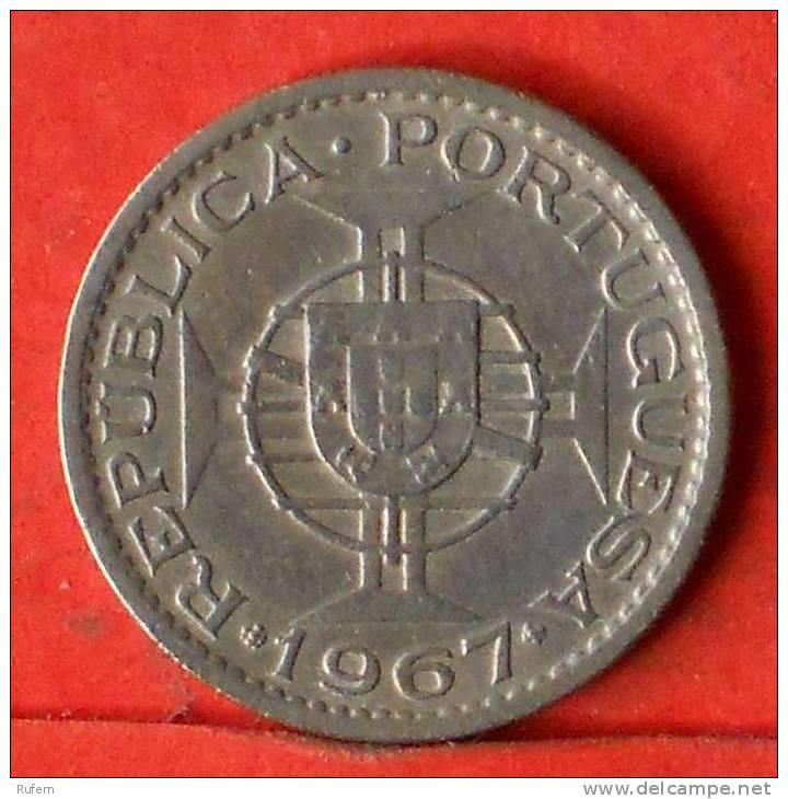 ANGOLA  2,5  ESCUDOS  1967   KM# 77  -    (1370) - Angola