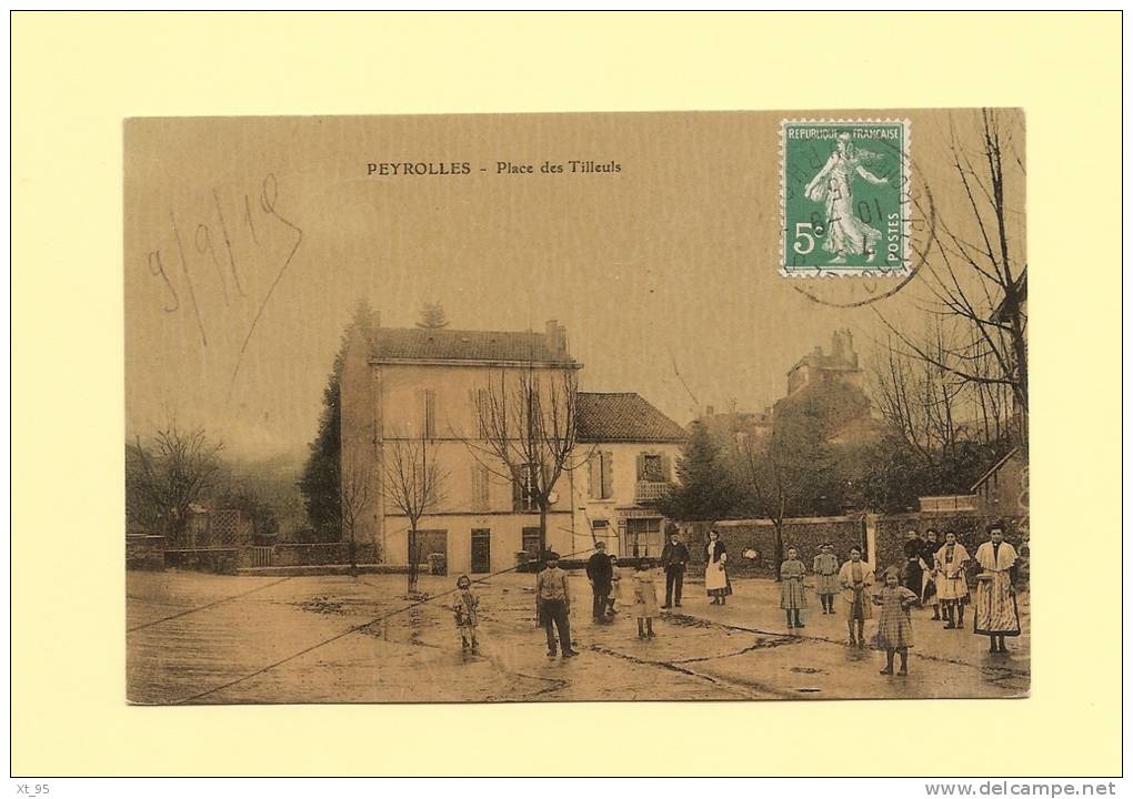 Peyrolles - Place Des Tilleuls - Peyrolles