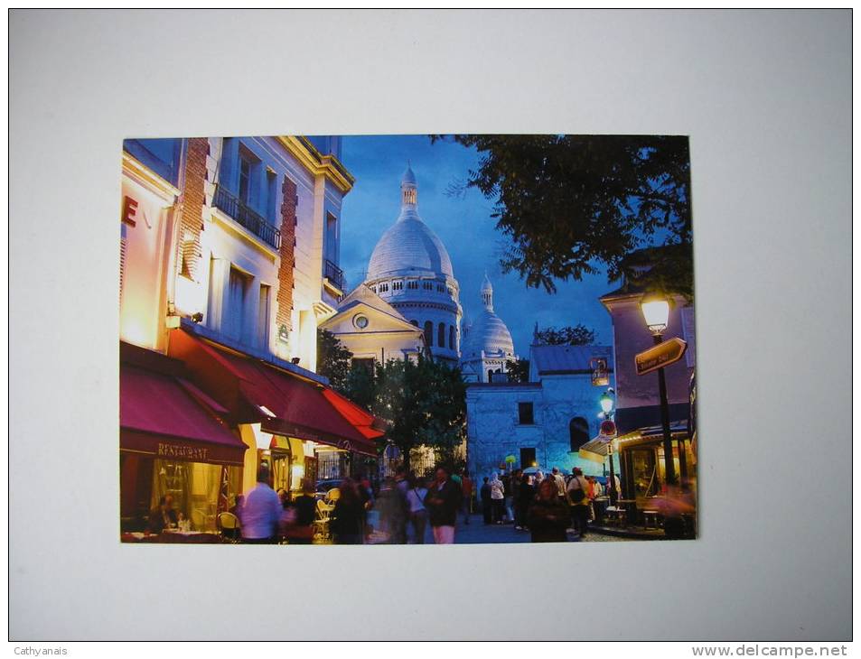 75 -  PARIS  MONTMARTRE LA NUIT  * PLACE DU TERTRE ANIMEE - TOURISTES * - Plätze