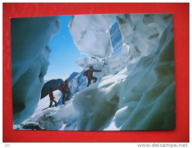 Fra I Serracchi Della MARMOLADA Dolomiti - Climbing