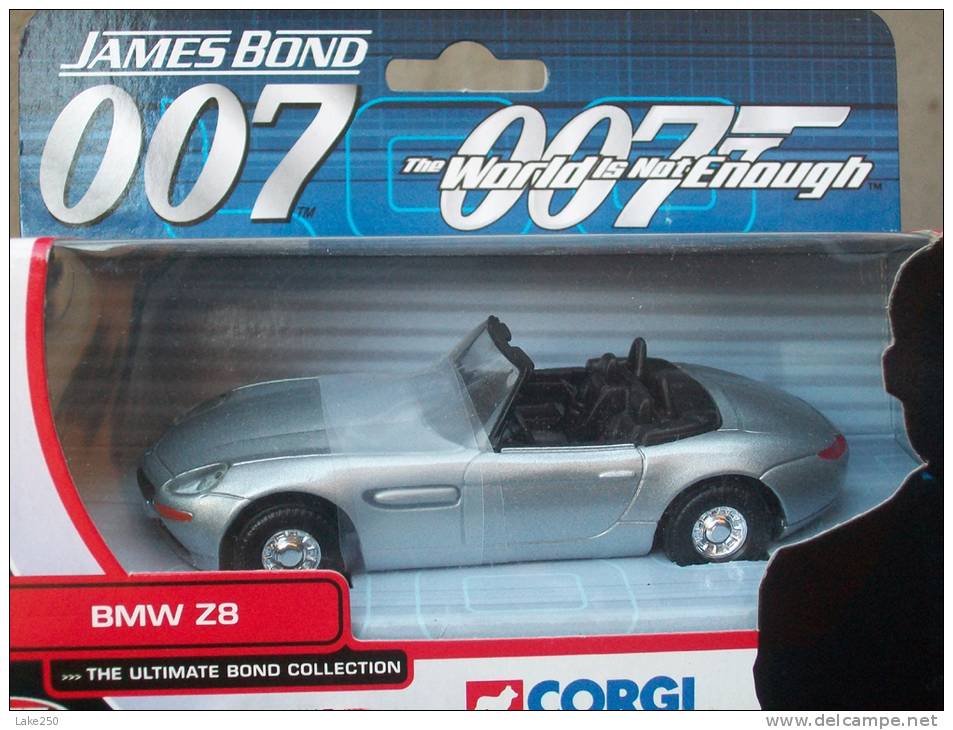 CORGI TOYS - SERIE 007 BMW Z8  AVEC SA  BOITE  Scala 1/36 - Corgi Toys