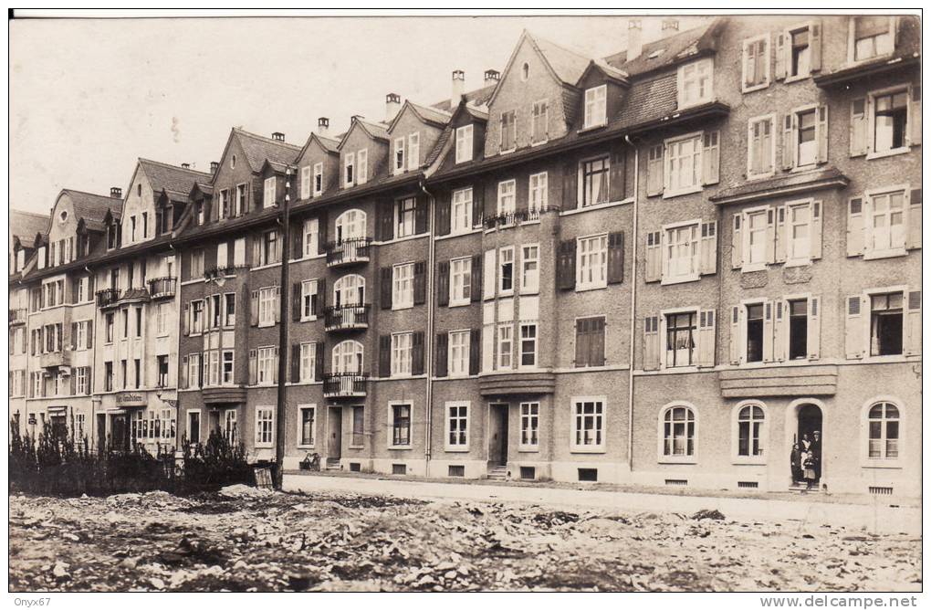 Carte Postale Photo SAINT-LOUIS (Haut-Rhin) - Immeuble Centre-ville  -VOIR 2 SCANS - - Saint Louis