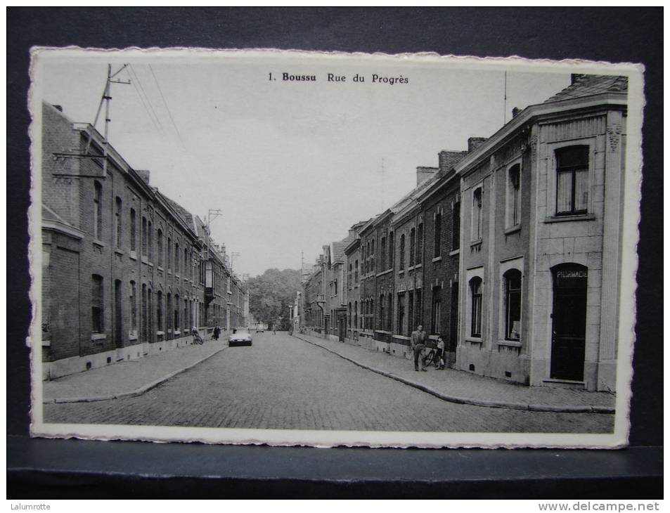 CP. 70. Boussu. Rue Du Progrès - Boussu