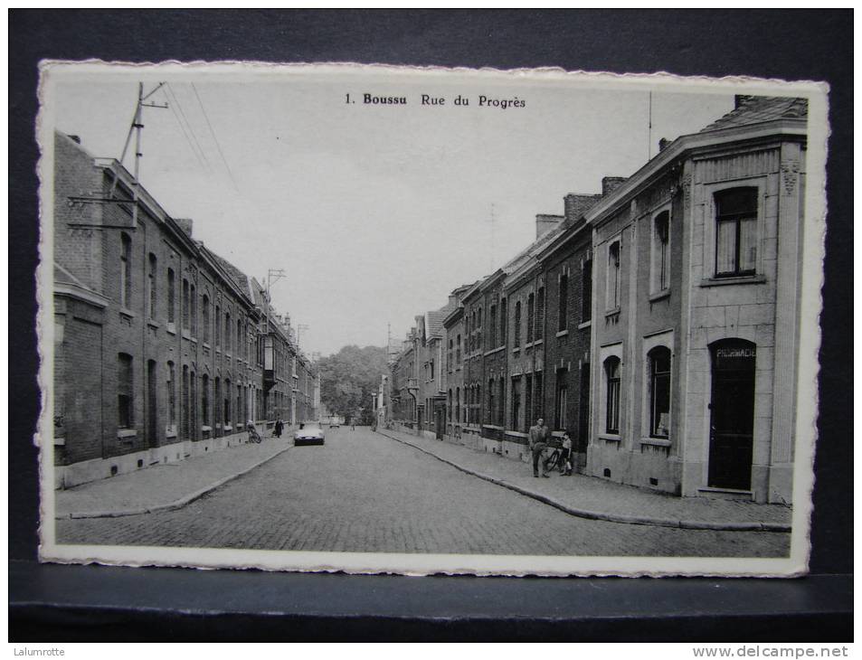 CP. 70a. Boussu. Rue Du Progrès - Boussu