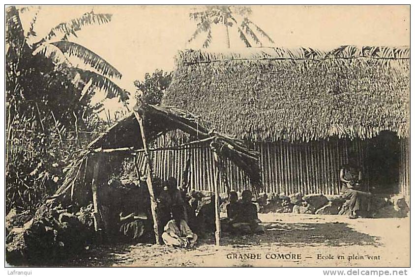 Afrique- Africa -ref A627- Grande Comore - Ecole En Plein Vent  -carte Bon Etat - - Komoren