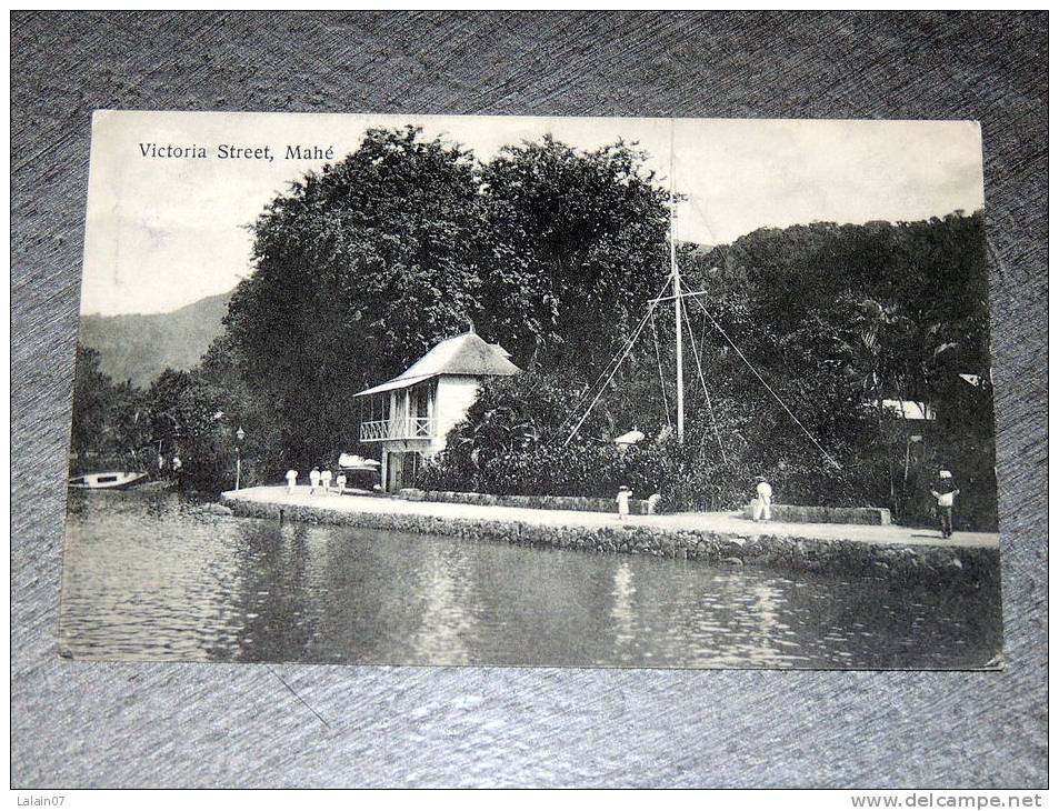Carte Postale Ancienne : SEYCHELLES : MAHE : Victoria Street , Animé - Seychelles