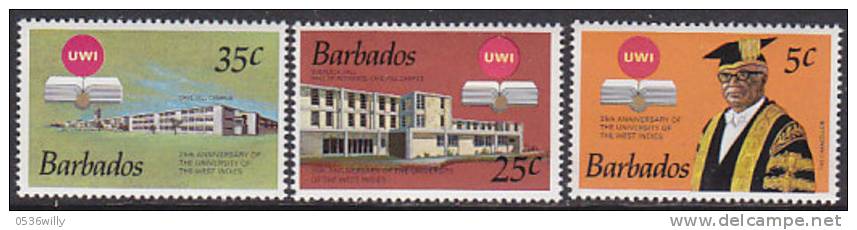 Barbados 1973. 25 Jahre Universitaet Von West-Indien, Aufgeschlagenes Buch (B.0057) - Barbades (1966-...)