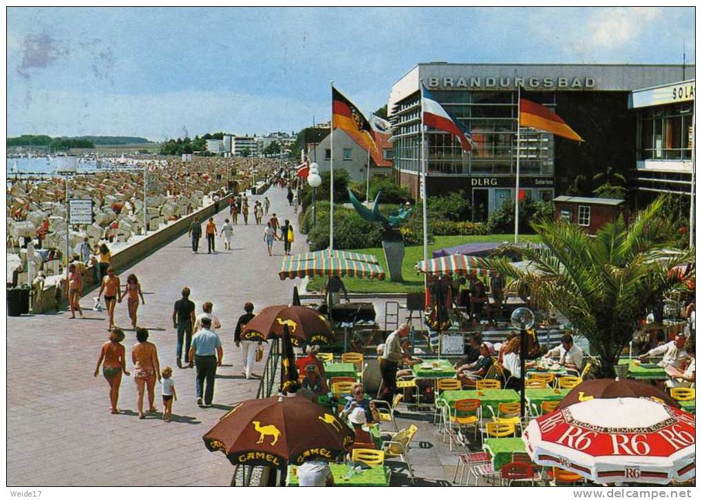 01079 GRÖMITZ -  Blick Auf Die Strandhallen-Terasse - Grömitz