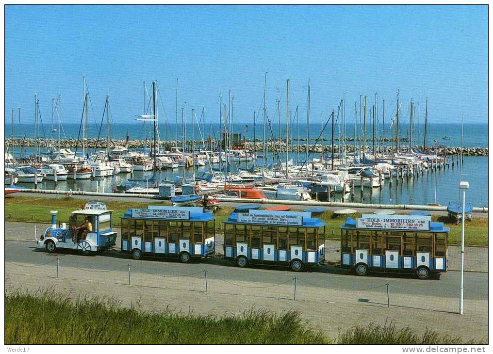 01108 GRÖMITZ -  Blick Auf Den Yachthafen - Davor Der "Rasende Benno" - Grömitz