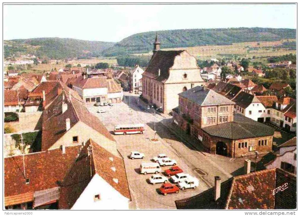 CPM 67 (Bas-Rhin) Wasselonne - Place De La Mairie, Car, Citroën 2 Chevaux Diane Et Renault 4L - Wasselonne