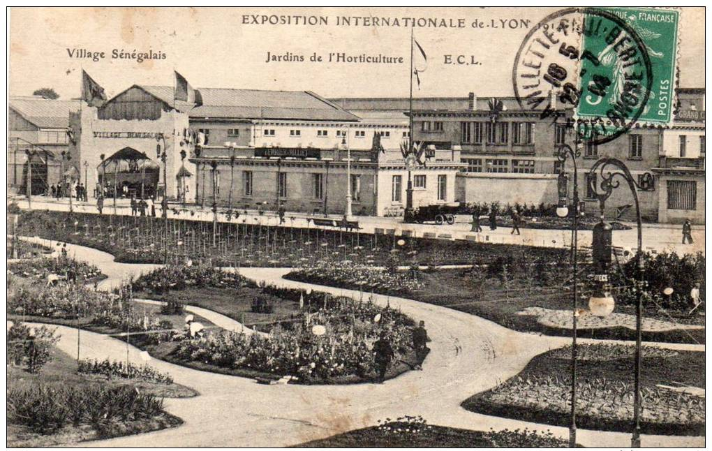 CPA..LYON..EXPO INTERNATIONALE 1914..LE VILLAGE SENEGALAIS  ....PRIX: 1,49 € - Autres & Non Classés