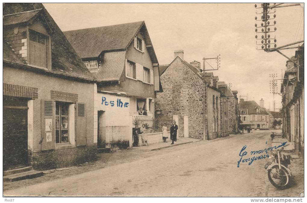 COUPTRAIN - Rue De Mayenne - Couptrain