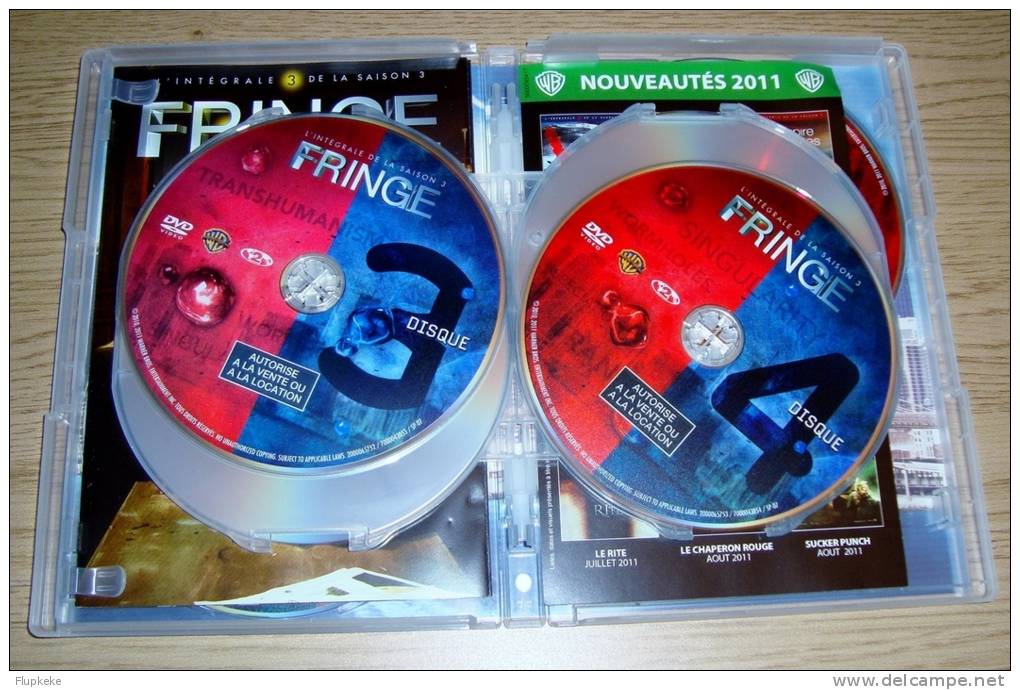 Fringe Intégrale De La Saison 3 Dvd Zone 2 Vf / Vostfr Anna Torv Joshua Jackson 2010-2011 - Séries Et Programmes TV