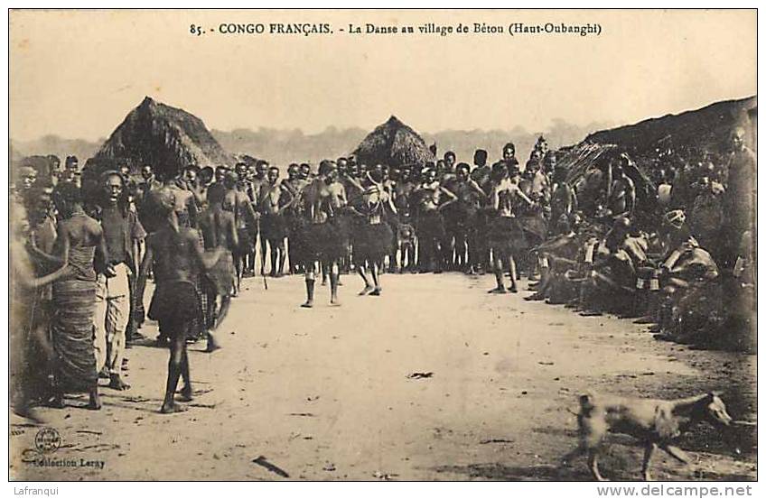 Afrique - Africa - Congo -ref A425- Ethnologie - Danse Au Village De Betou - Haut Oubanghi  -carte Bon Etat - - Pointe-Noire