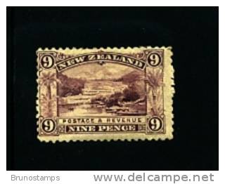 NEW ZEALAND - 1899 FIRST PICTORIAL  9 D. PURPLE  PERF. 11  NO WMK  MINT - Nuevos