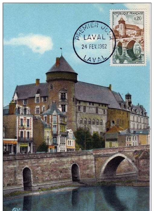 53  LAVAL  Le Vieux Pont Et Le Chateau  24/02/62 - 1960-1969